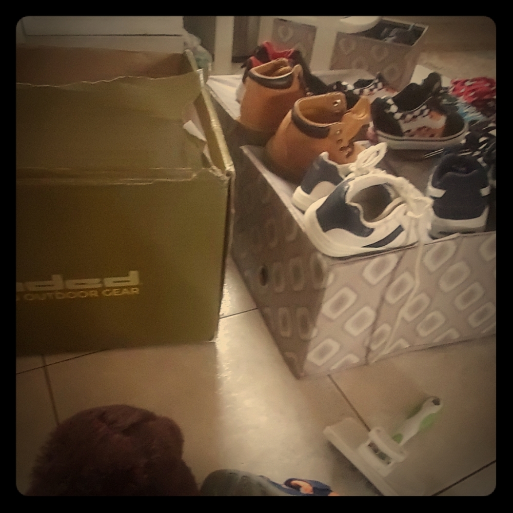 SHOES